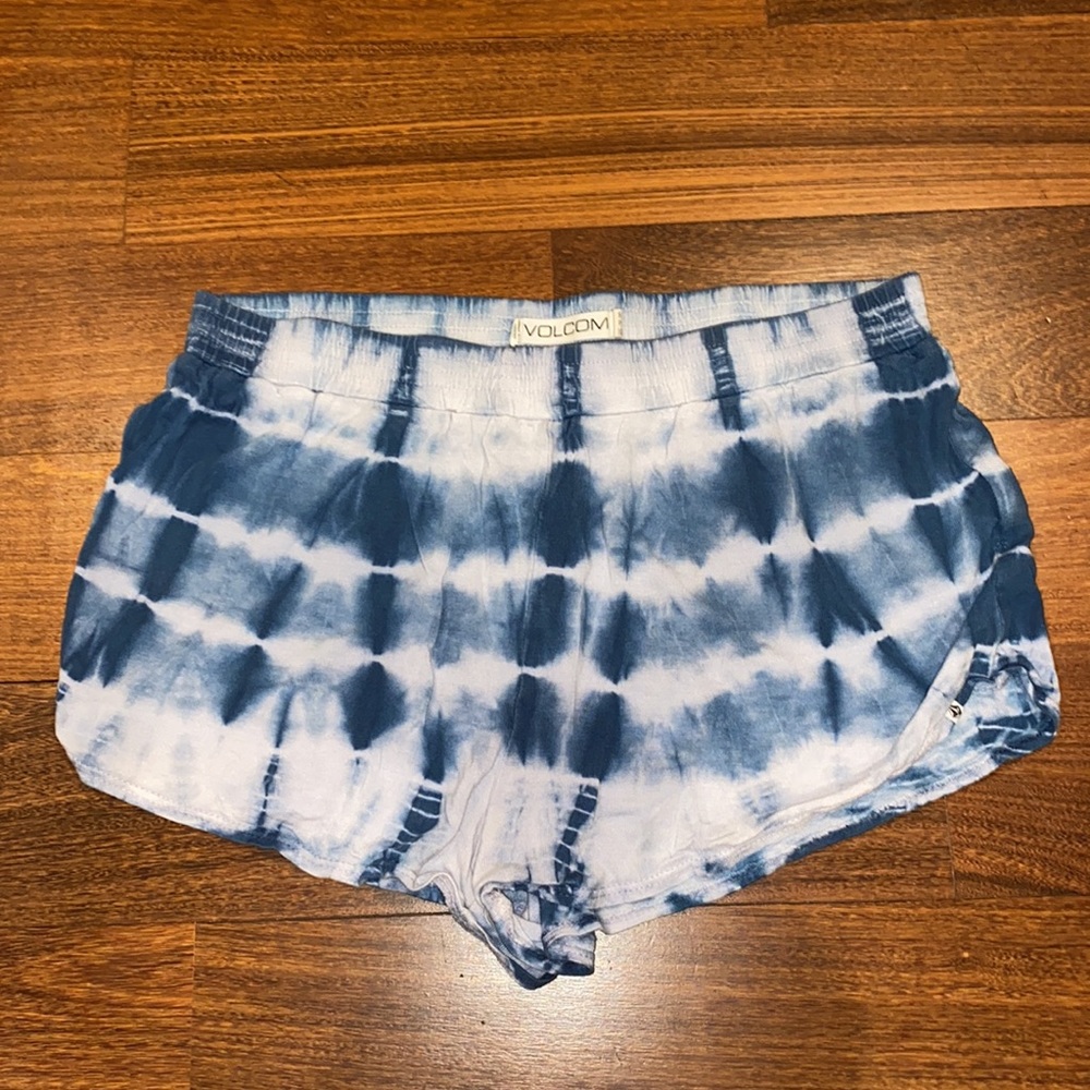 VOLCOM softie lounge shorts in tie dye blue